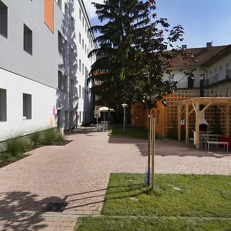 Hostel Young Space Brno
