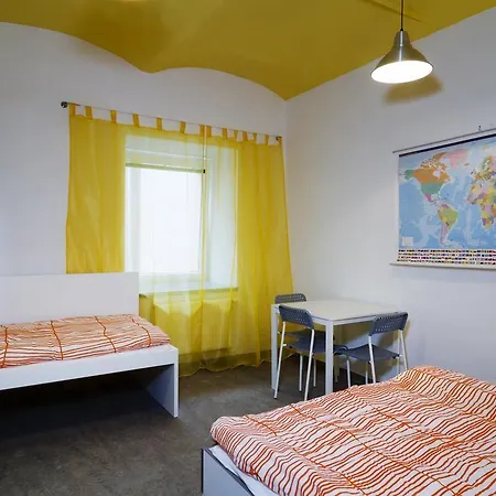 Hostel Young Space *